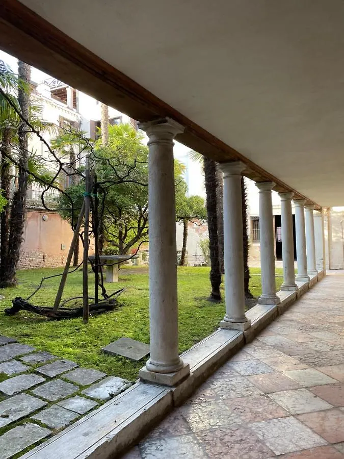 In A Lovely Garden Biennale Flat 0*, Venice