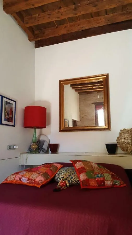 In A Lovely Garden Biennale Flat Apartment
